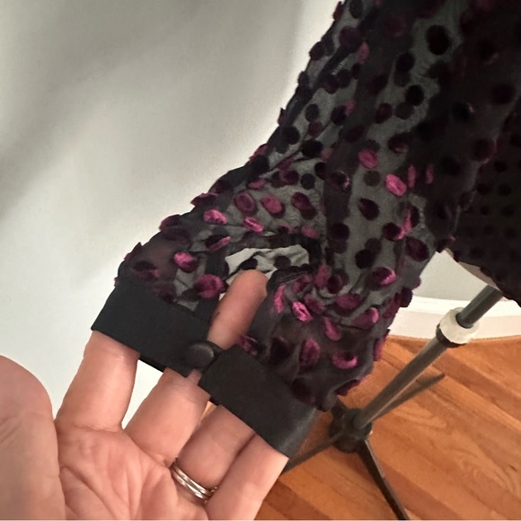 Club Monaco Silk Blend Sheer Polka Dot Top size XS - Picture 5 of 7